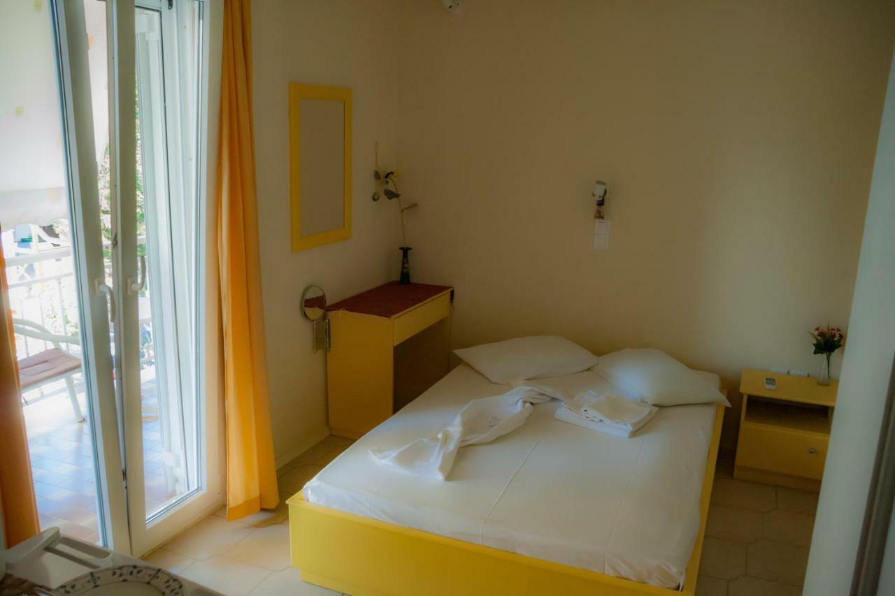 Spiti Hotel Ireo  Exteriör bild